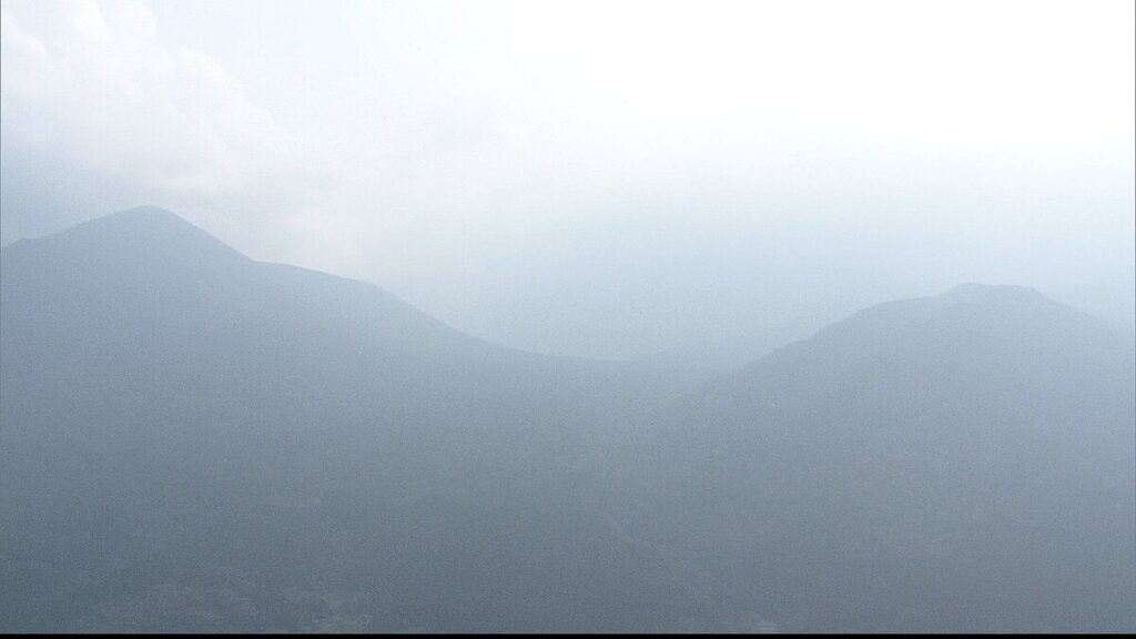新燃岳…6月27日から連続噴火・活発な火山活動続く 鹿児島空港発着の56便が欠航