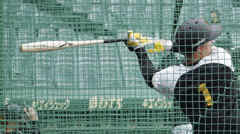 毎日新聞さん『「魚雷バット」という言葉は戦争を想起させる！』