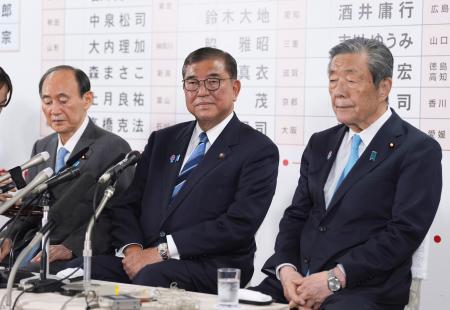 比例、支持層の自民離れ進む　公明は手堅くまとめ最高水準