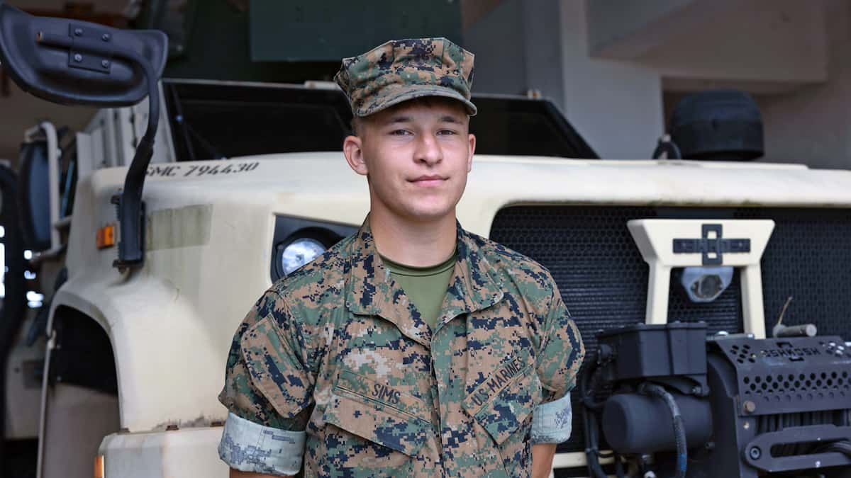 沖縄で米海兵隊員が人命救助　消波ブロックから転落の女性に応急処置「人助けは当たり前」