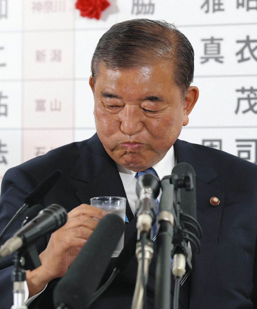 石破、４万円給付中止