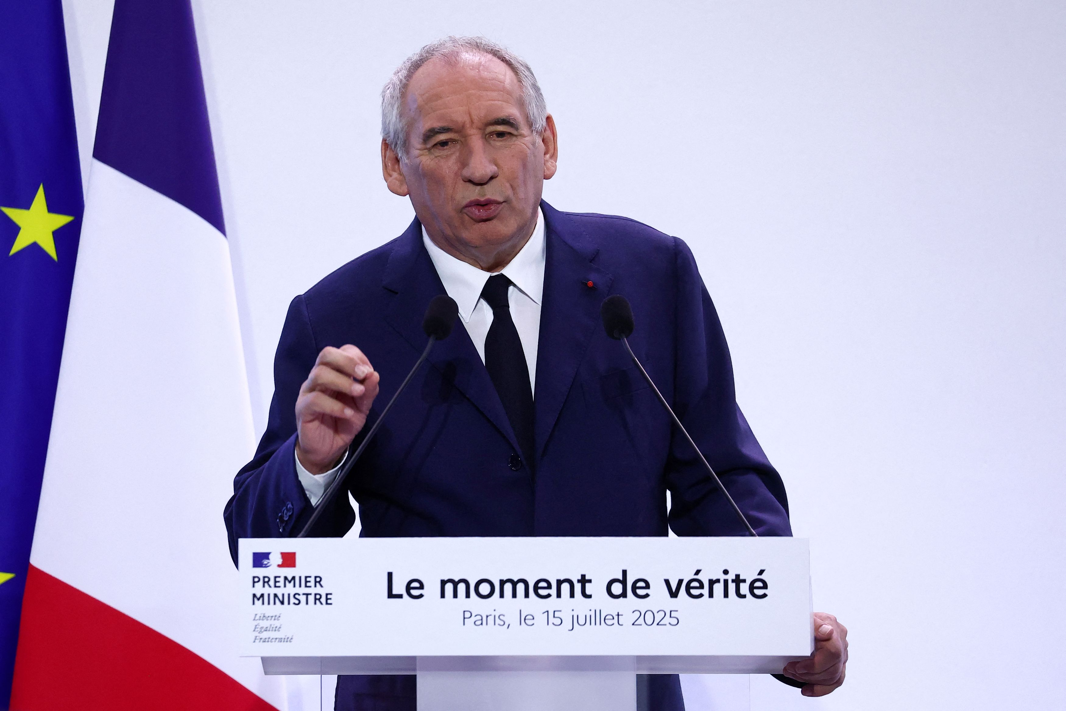 財政再建へ祝日廃止を提案　フランス首相、野党は強く批判