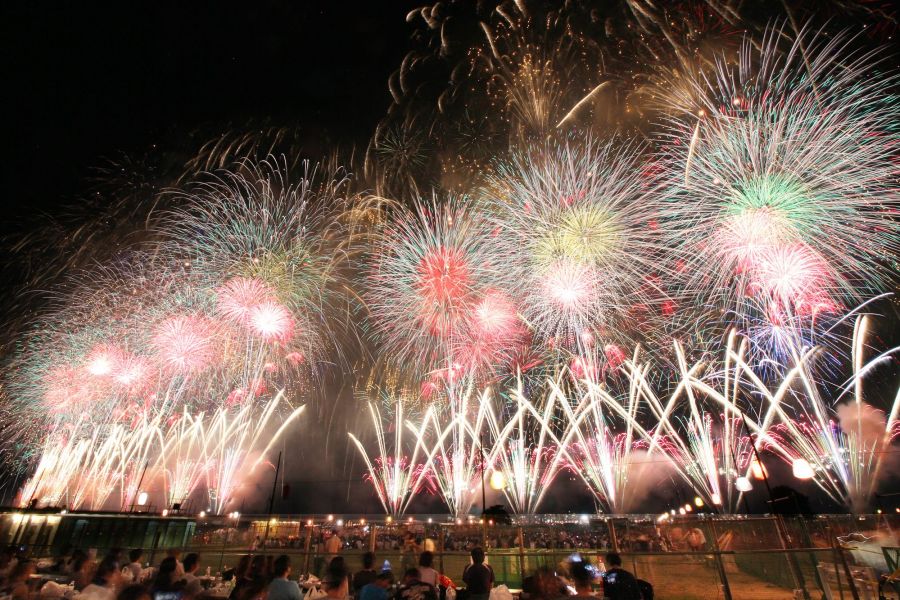 【夏だねぇ】長岡の花火大会、次元が違いすぎて世界がぶったまげる