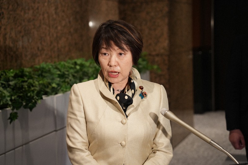 阿部文科相「エロ教師グループは自白しろ」
