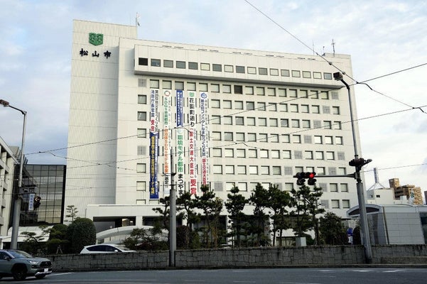 飲食店で販売のサンドイッチ食べた19人(9～100歳)食中毒…うち13人の便からサルモネラ属菌