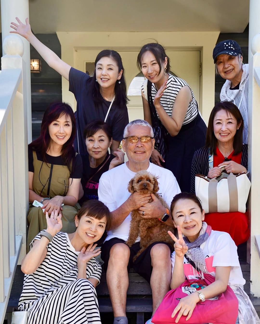 【音楽】「なんだコレ!!ハーレムか!?」女性歌手ズラリ…78歳千昌夫の別荘で行われた〝セレブ会〟全貌公開「最強集団だ～?」「別荘凄い」