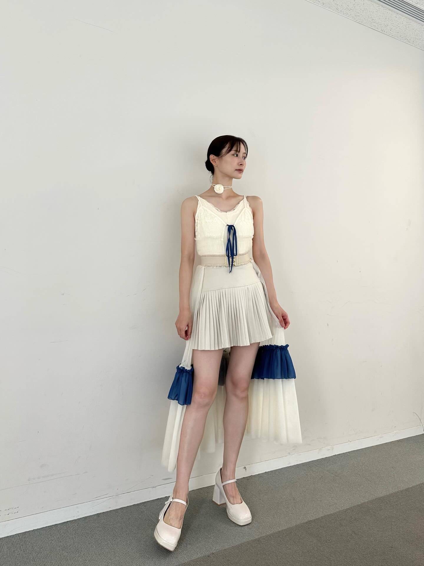 【芸能】「これで見納めですか?」卒業から10年…31歳・朝日奈央が1日限り衝撃超ミニ姿「あっ足がなっなげぇ!」「昔っから綺麗だよね」