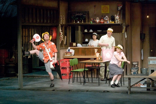 韓日合作演劇「焼肉ドラゴン」 14年ぶりソウル公演　在日コリアン一家が希望を失わずに生きていく物語を愉快かつ真摯に描く