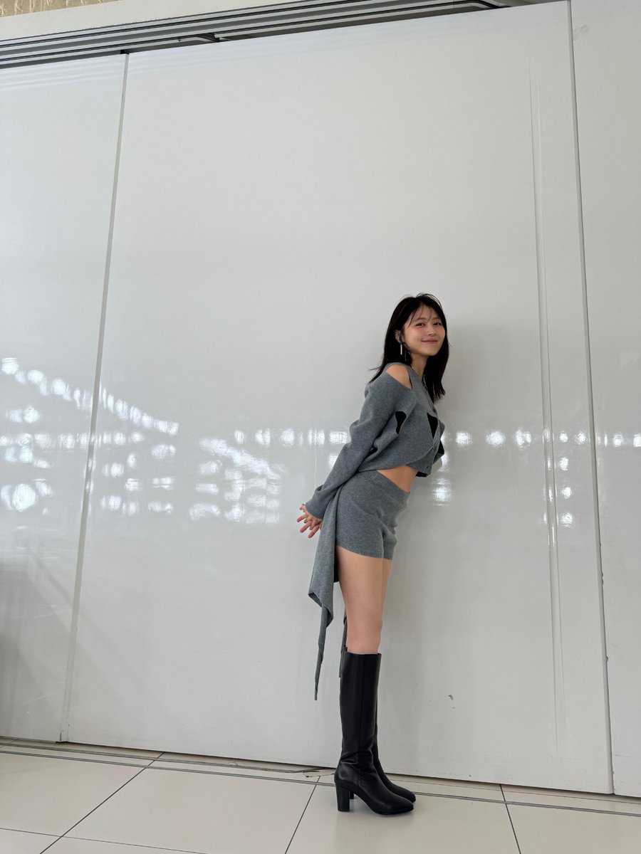 【芸能】有村架純、ショートパンツでウェストチラリショット公開「可愛すぎる」「めっちゃ美脚」「美しすぎる」の声