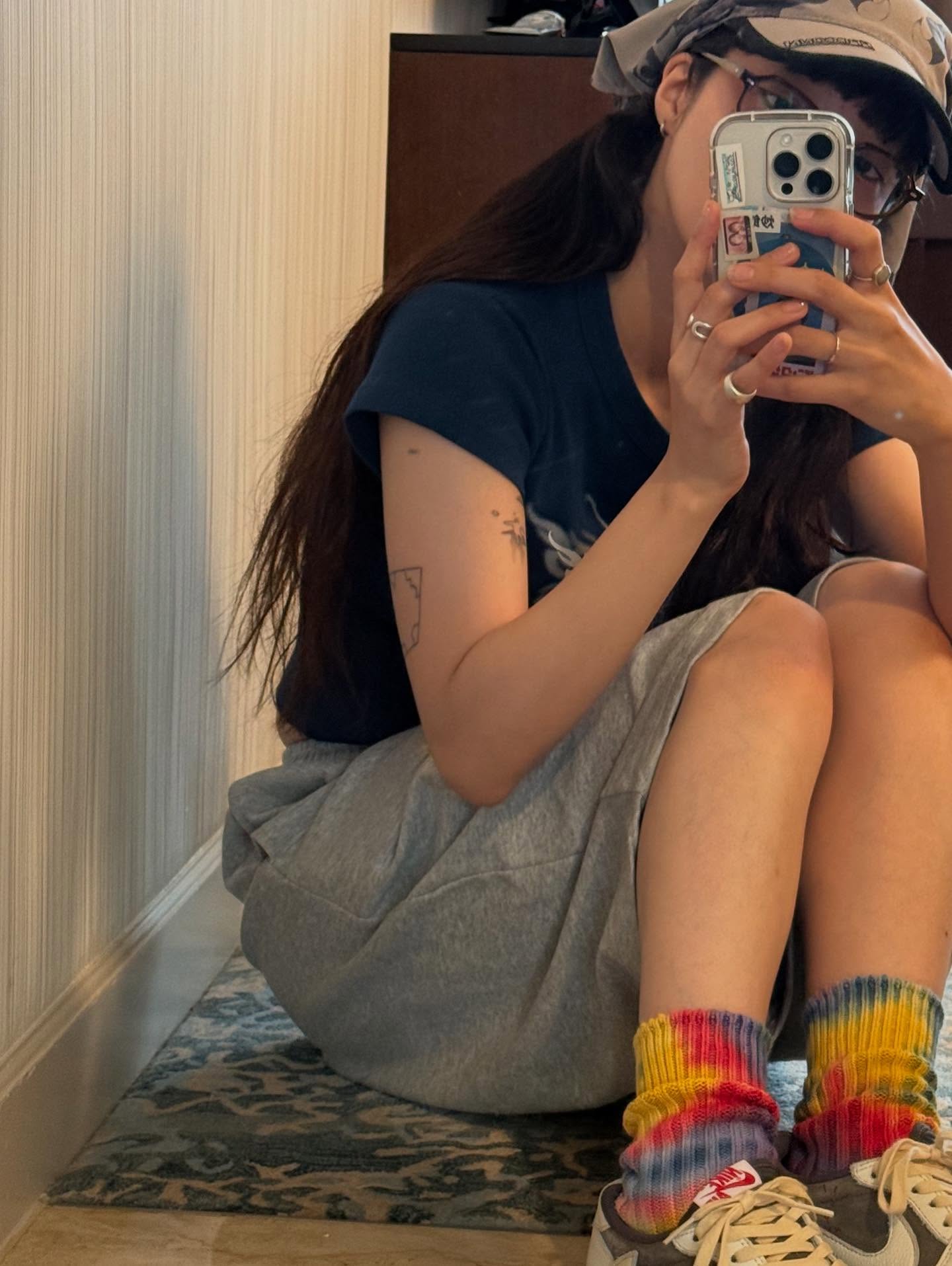 あいみょん　腕のタトゥーが見える自撮り写真を公開