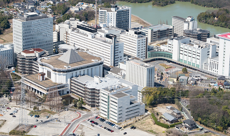 【画像】日本一でかい病院、デカすぎて炎上W