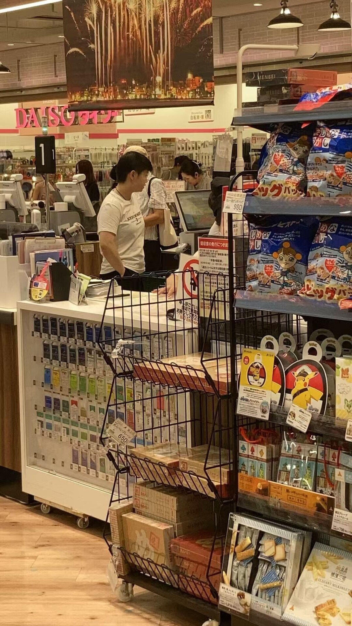 あの孫穎莎が日本のスーパーで買い物、中国ネットで話題に