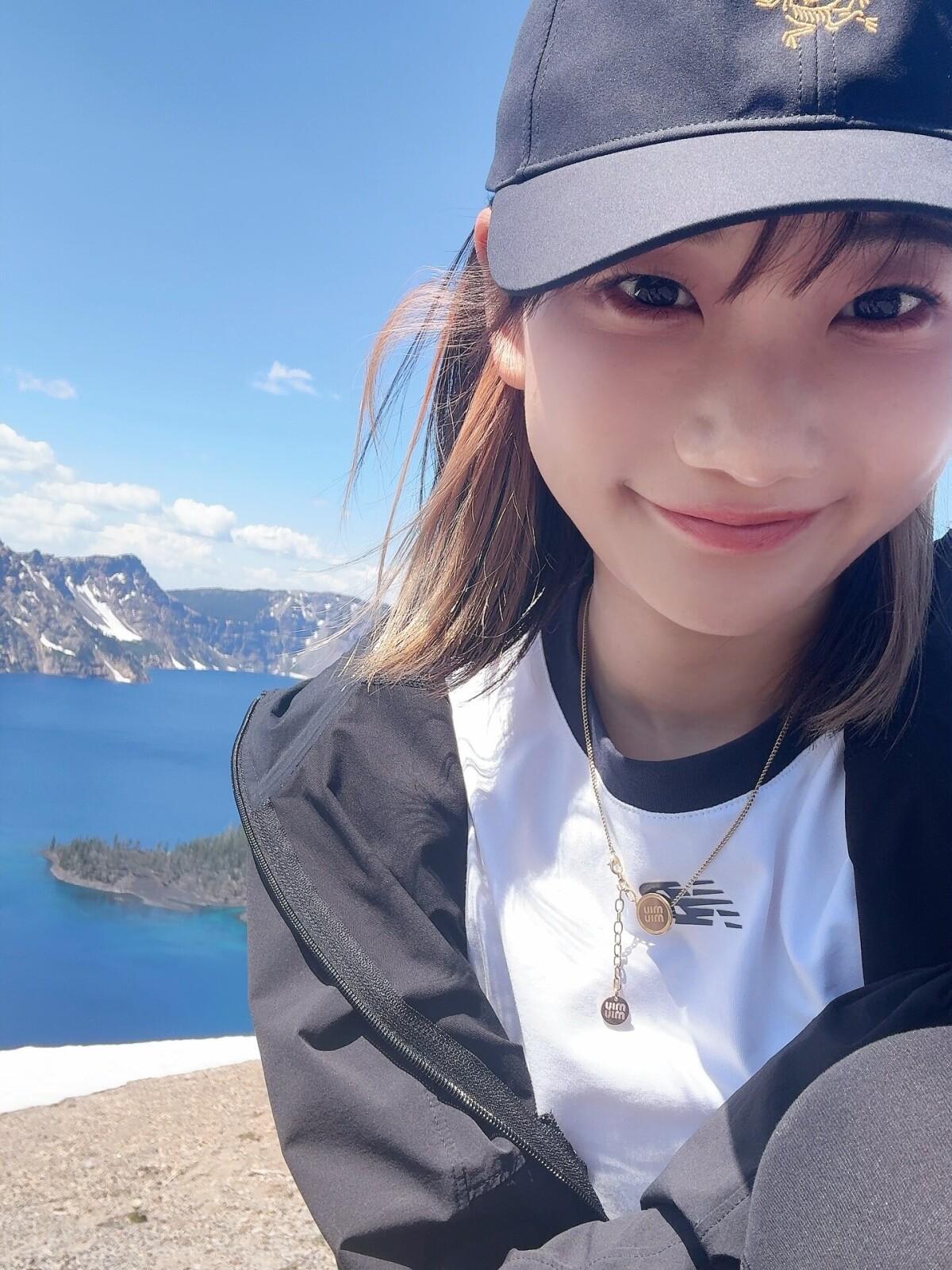 日本で津波警報に驚いた台湾人YouTuber、富士山に逃げる