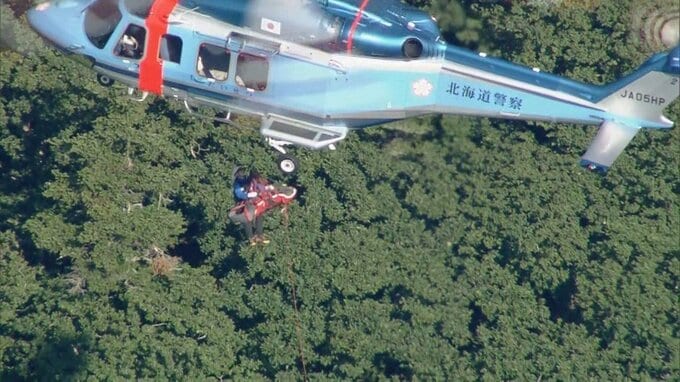【北海道】羅臼岳で遺体発見　クマに襲われた20代の男性か　道警のヘリが吊り上げて遺体収容