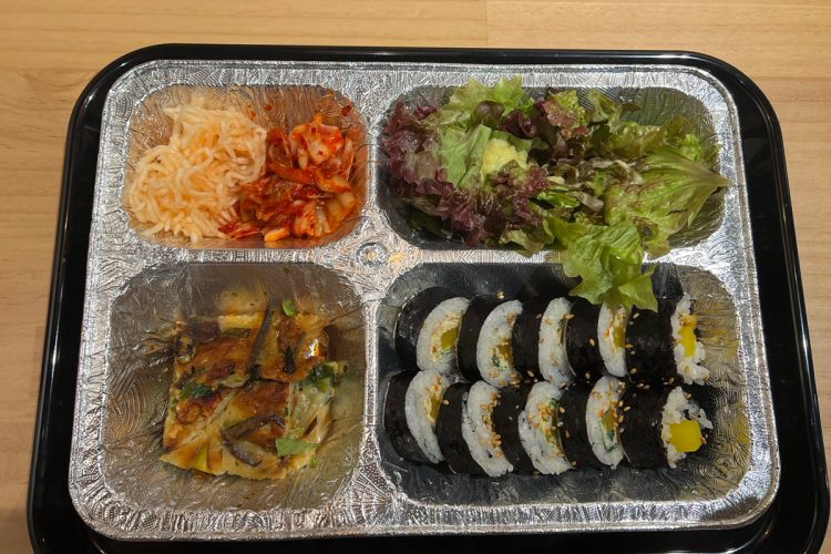 万博の人気韓国料理店で“すっぱい匂いのチャプチェ”提供か…料理長が書いた始末書に「残飯」の表現　運営会社が反論