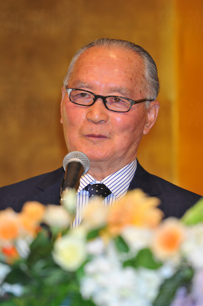 「“お前もパンツ脱げ”と…」　長嶋茂雄さん、大学の後輩が明かす“特殊過ぎる”練習方法　「後輩にも“君付け”でイビリは絶対にしなかった」