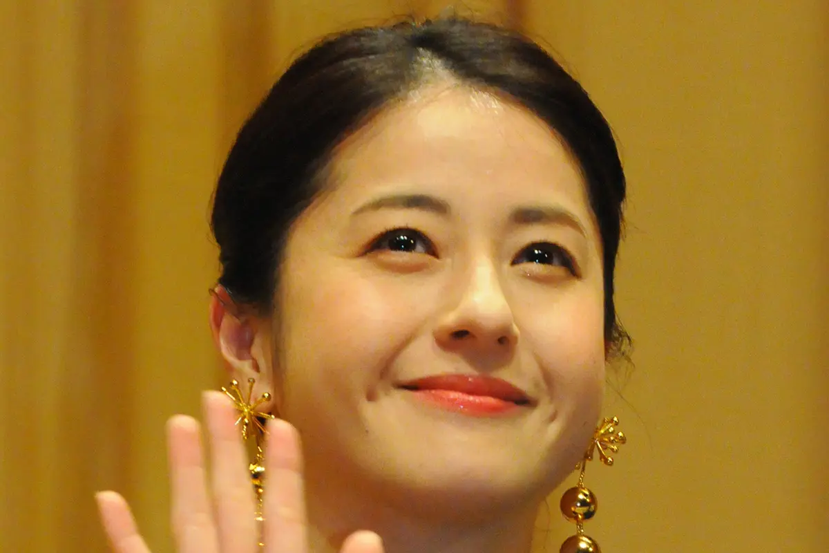 「ずっと棒読み」「違和感ヤバい」大ブレイク人気女優・松本若菜(41)『ジュラシック・ワールド』での初吹き替え演技が酷評の嵐