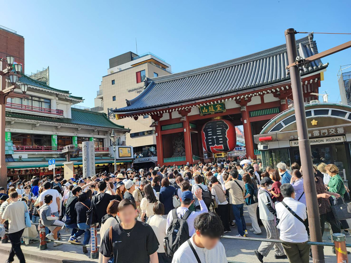 「参拝以外立ち入り禁止」の神社も…外国人観光客の急増によって神社仏閣で起こっている驚くべき実態