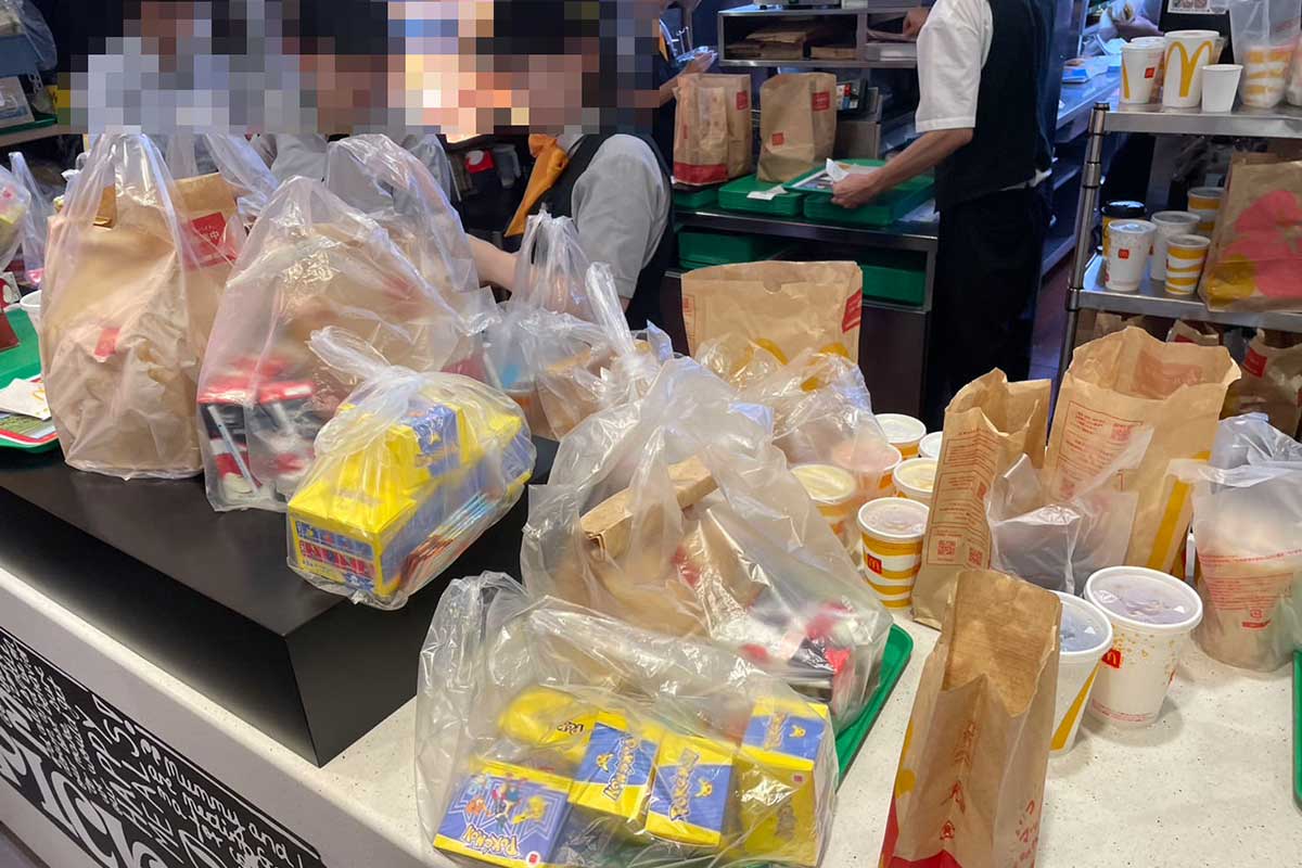 【マック】「小学生泣いてた」外国人がハッピーセット買い占め…マクドナルド“杜撰対応”に現役クルーも苦言