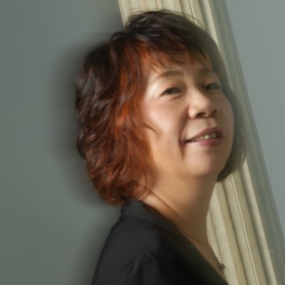 【作詞家】及川眠子 「私はサヨクだと思われているが笑、ウヨクにも仲良しさんはいる…思想とか支持政党で友人選びはしない。ただ…」