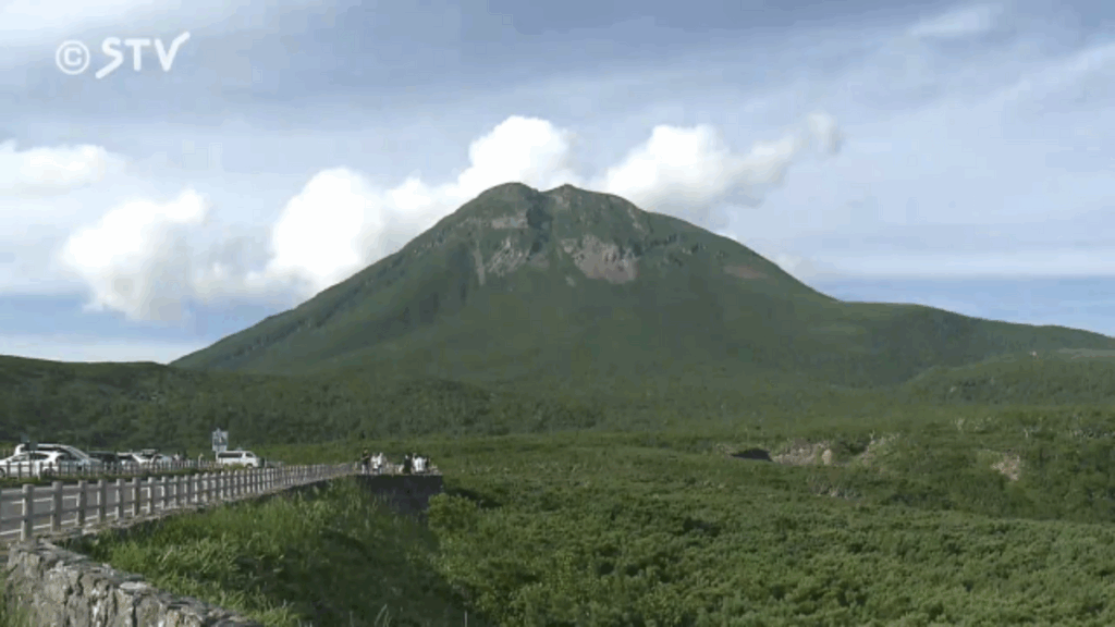 【北海道】「友人がヒグマに襲われた」登山中の男性が安否不明　引っ張られて姿見えなくなる　ハンターらが救助へ…斜里町の羅臼岳