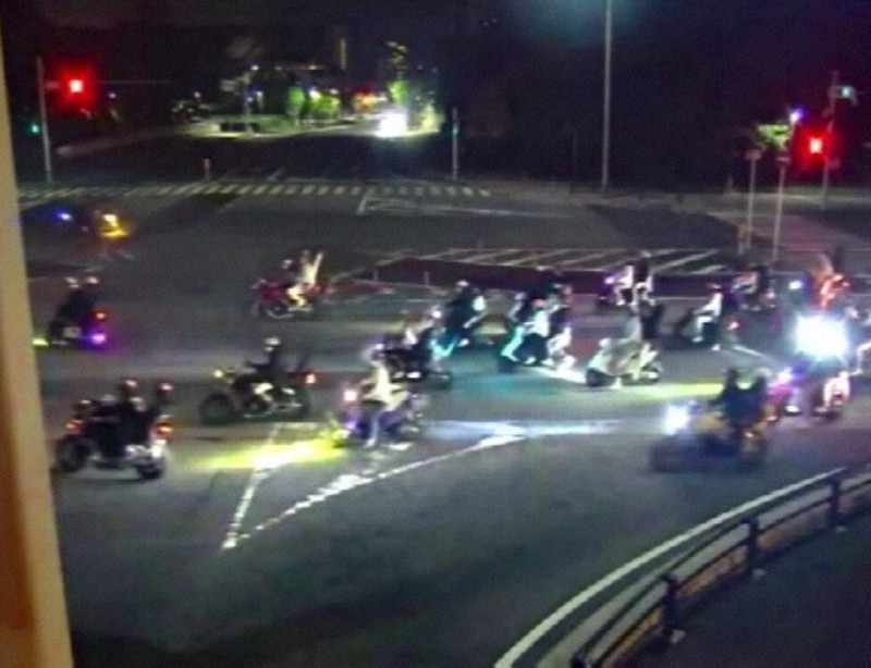 【千葉】「みんなで走れて楽しかった」　バイクでバースデー集団暴走　男女５７人を書類送検　SNSで参加者募る