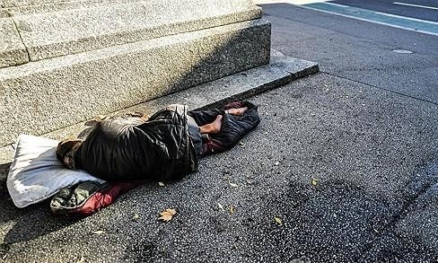 【国際】「学校が終われば路上へ」…フランスで数千人の子どもがホームレスに