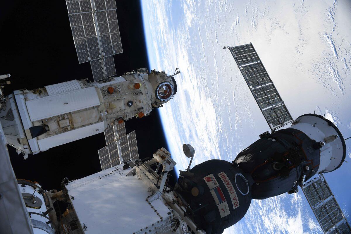 【国際】油井亀美也さんらの宇宙船 ISSにドッキング 船内入り滞在開始