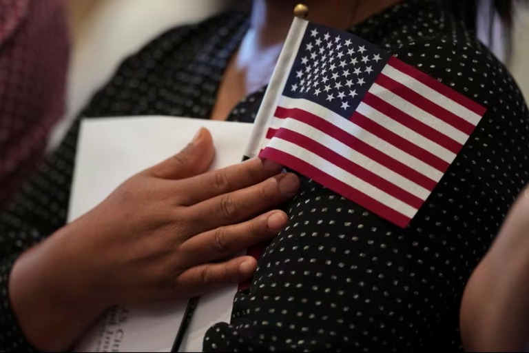 【国際】米国での居住または就労を申請する人は「反米主義」の有無を審査へ