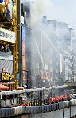 【大阪】道頓堀ビル火災、フロア崩落し消防隊員２人取り残され死亡か…火災報知機など６項目で法令違反