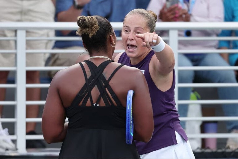 【女子テニス】大坂なおみ、オスタペンコの「無教育」発言に言及　「黒人テニス選手に対する最悪の言葉の一つ」