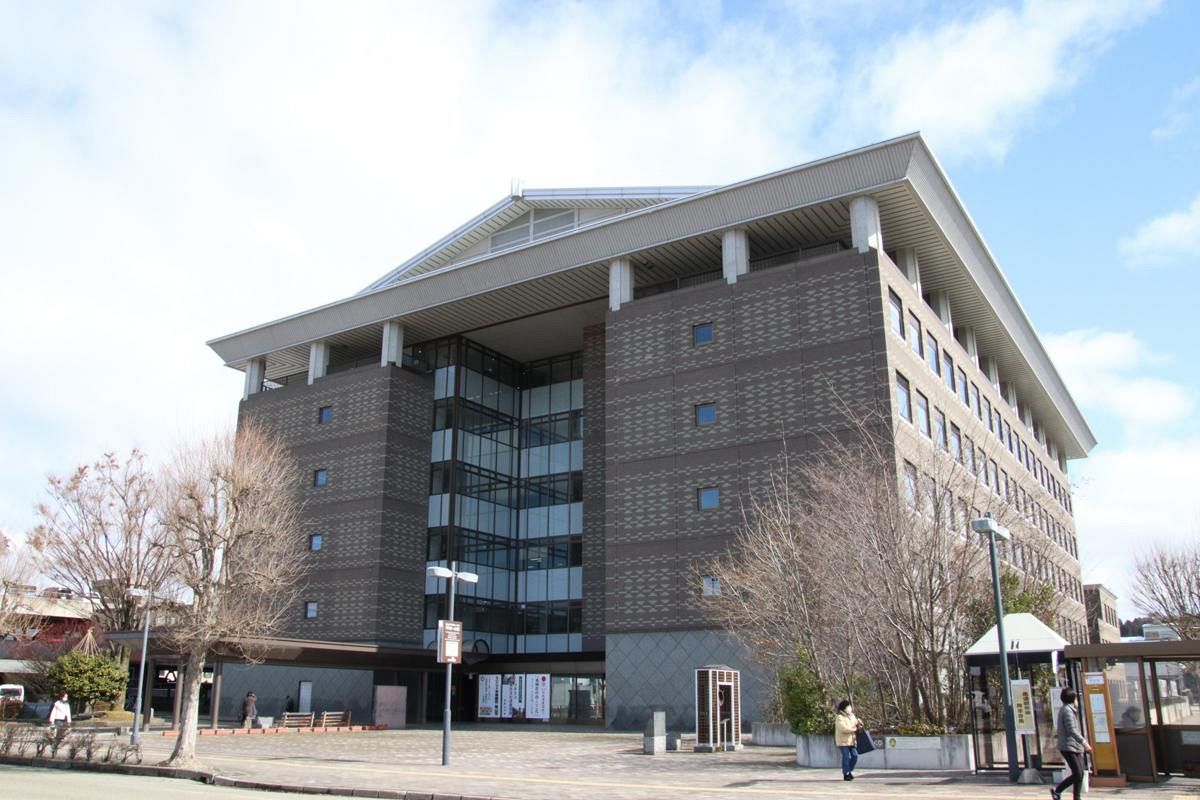 【岐阜】「コロナかも」マスク着けずに授業続行、後に陽性判明　高山市の小学校教諭