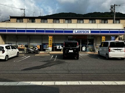 【広島】片手鍋を突き出し「お金をだせ」脅しコンビニ店員（60）の腹殴打か　自称・無職の男（45）を強盗未遂の疑いで現行犯逮捕