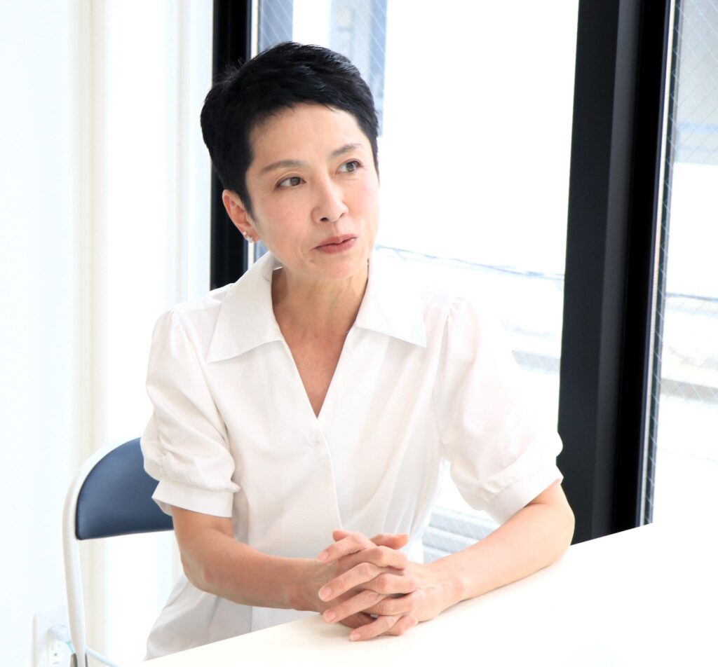 【悲報】参院選当選で「期待できる女性議員」ランキング！1位は立憲民主党の『蓮舫』