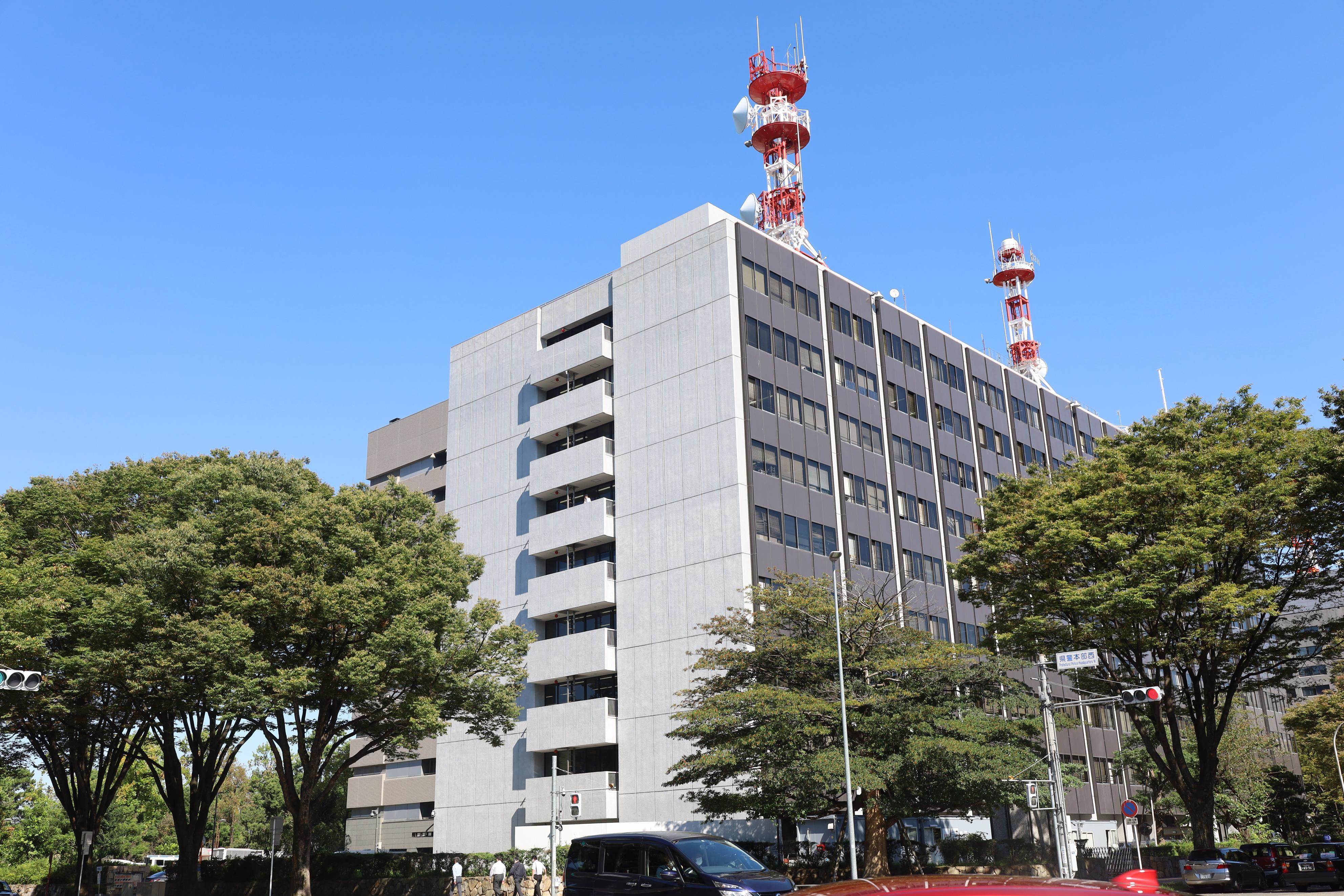 【愛知】岩倉で男性遺体　交番に男出頭、殺人か