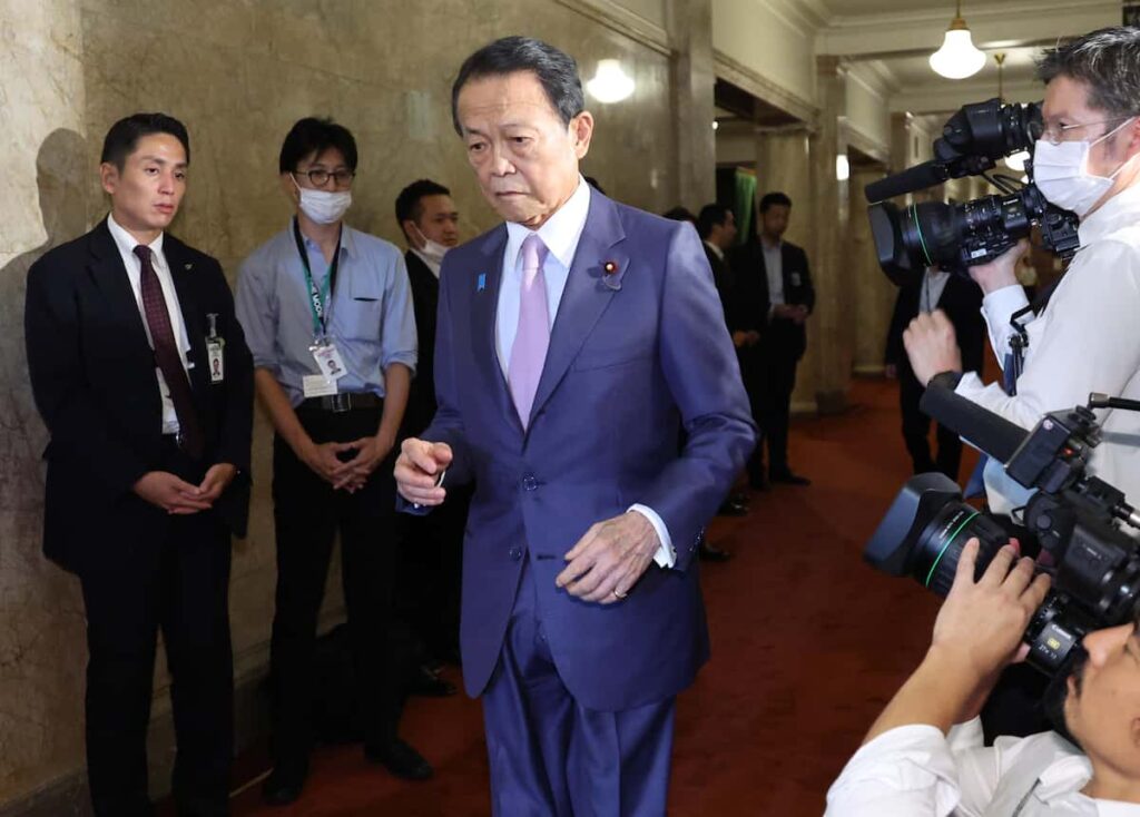 【政治】自民・麻生太郎最高顧問「衆院選で勝利できる体制を整えなければ」　派閥の会合で発言