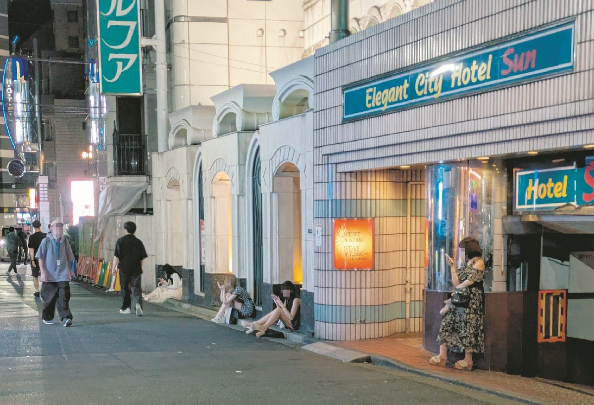 【東京】「立ちんぼ」の女が語った「相手は外国人が7割だった」　訪日客が買春目的で訪れる歌舞伎町・大久保公園周辺