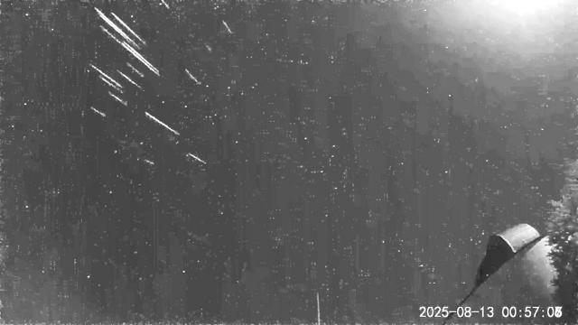 【激レア】青森上空に「流星クラスター」発生　約1秒間に19個の流れ星