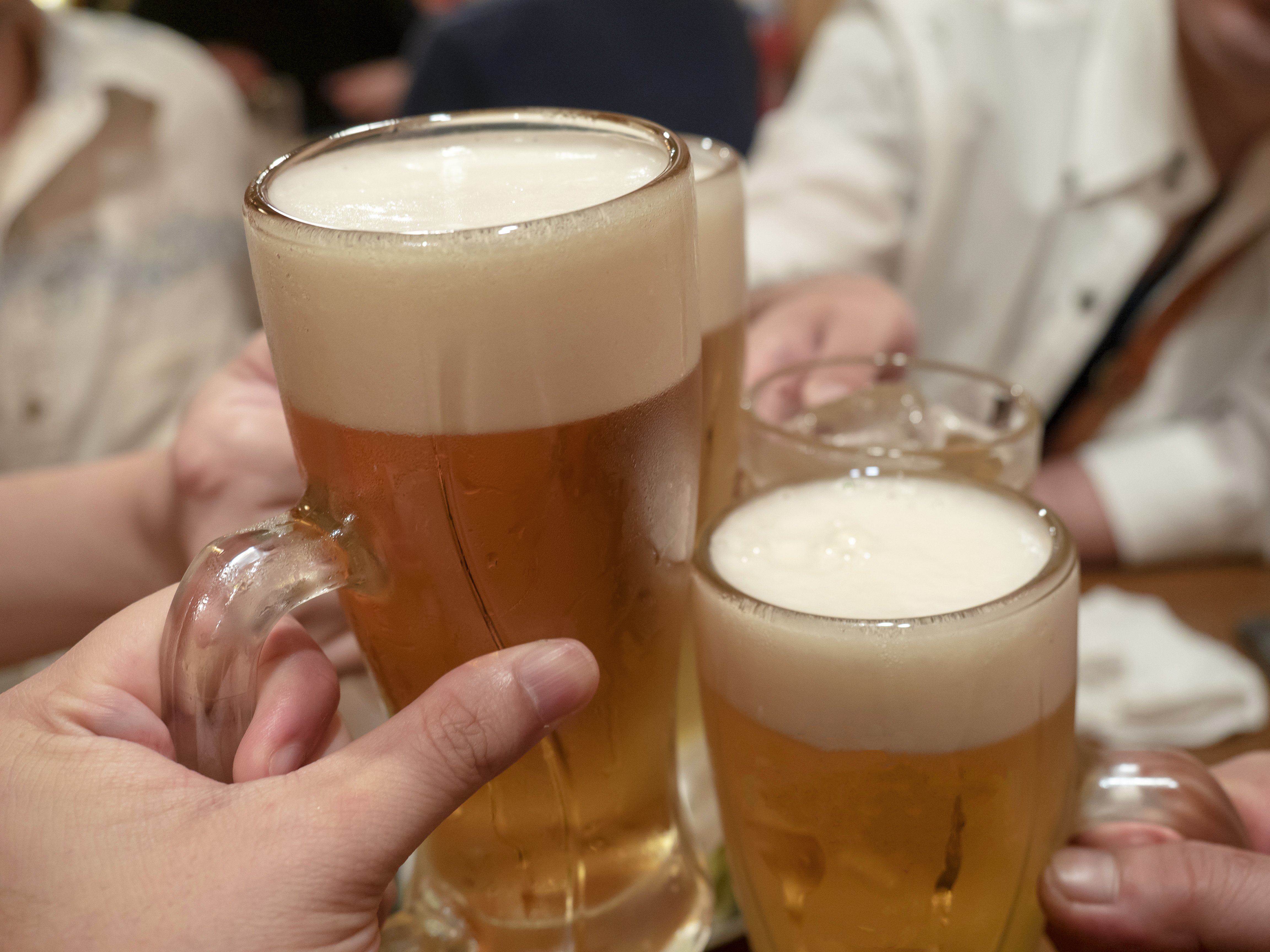【社会】数十年ぶり「同窓会」は吉か凶か　40代元幹事女性は色恋沙汰に巻き込まれ、男子校出身50代は「励まし合えた」