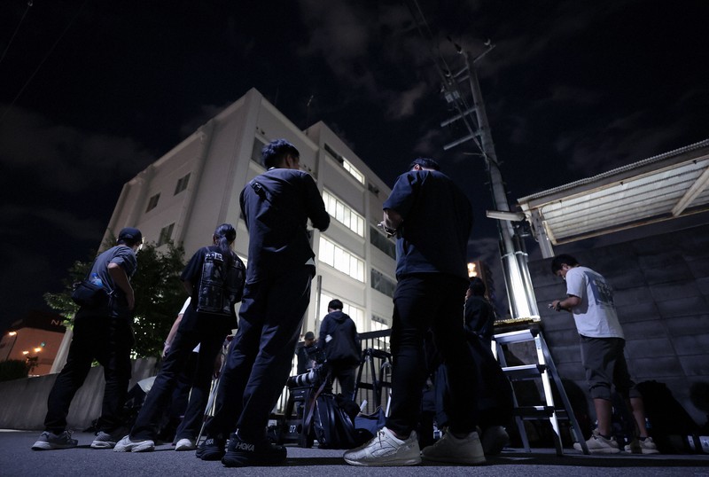 【神戸女性刺殺】関西出身の谷本容疑者、３年前に上京　勤務先「入社時、借金３００万円」「ショックで昨夜から一睡もしていない」