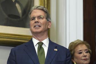 【米】ベセント財務長官、AI半導体の中国販売を認める見返りに15％を徴収　他産業にも広げる可能性を示す