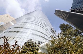 【経済】電通、黒字100億円→赤字754億円に業績予想下方修正　海外事業で3400人削減も