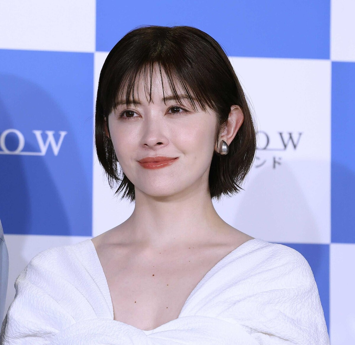 【芸能】祖父が元首相の人気女優　姉はハーバード、自身もケンブリッジ大「１年」の最強スペックだった！ＳＰ伴い祖父と原宿の思い出