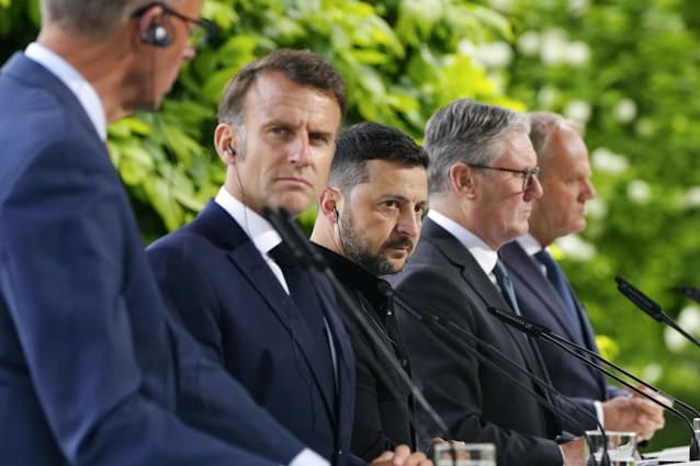 【速報】複数独メディア、米大統領が欧州首脳との会談中断、露大統領と電話と報道
