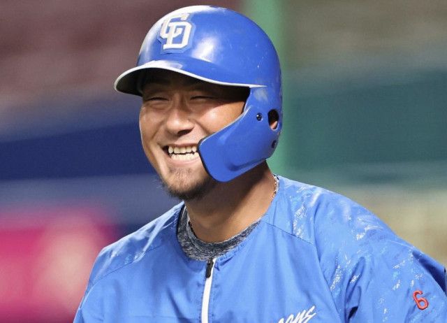【野球】中日・中田翔 日ハム時代のユニ姿の意味深投稿でファンざわつく「え？」「もしかして」「引退はまだ早い」さまざまな憶測広がる