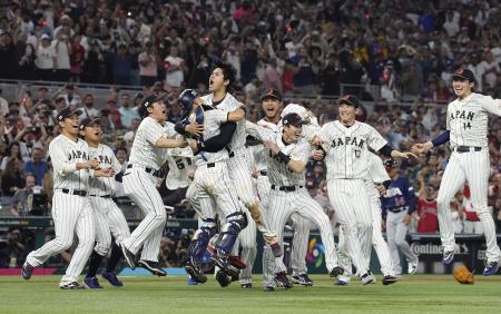焼きブ〇「WBCは一生地上波で安泰」「W杯は地上波追放www」　←これ