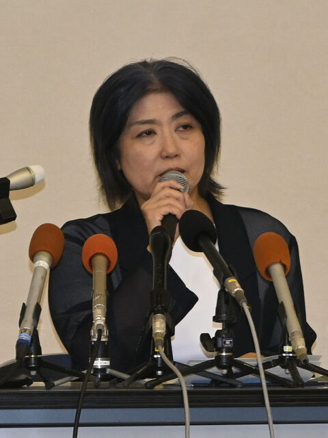 【伊東市民による“田久保おろし”が活発化】辞職求める署名集め・プラカードで訴え・・・市民 「誰かが『王様は裸』だって言わなきゃいけないという風に思って立つようにしました」