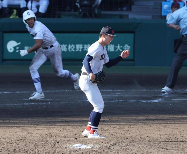 【高校野球】横浜・奥村頼人は悔し涙が止まらず「球場の雰囲気がアウェーの感じだった」「実力以上に怖かった」プロ志望も表明