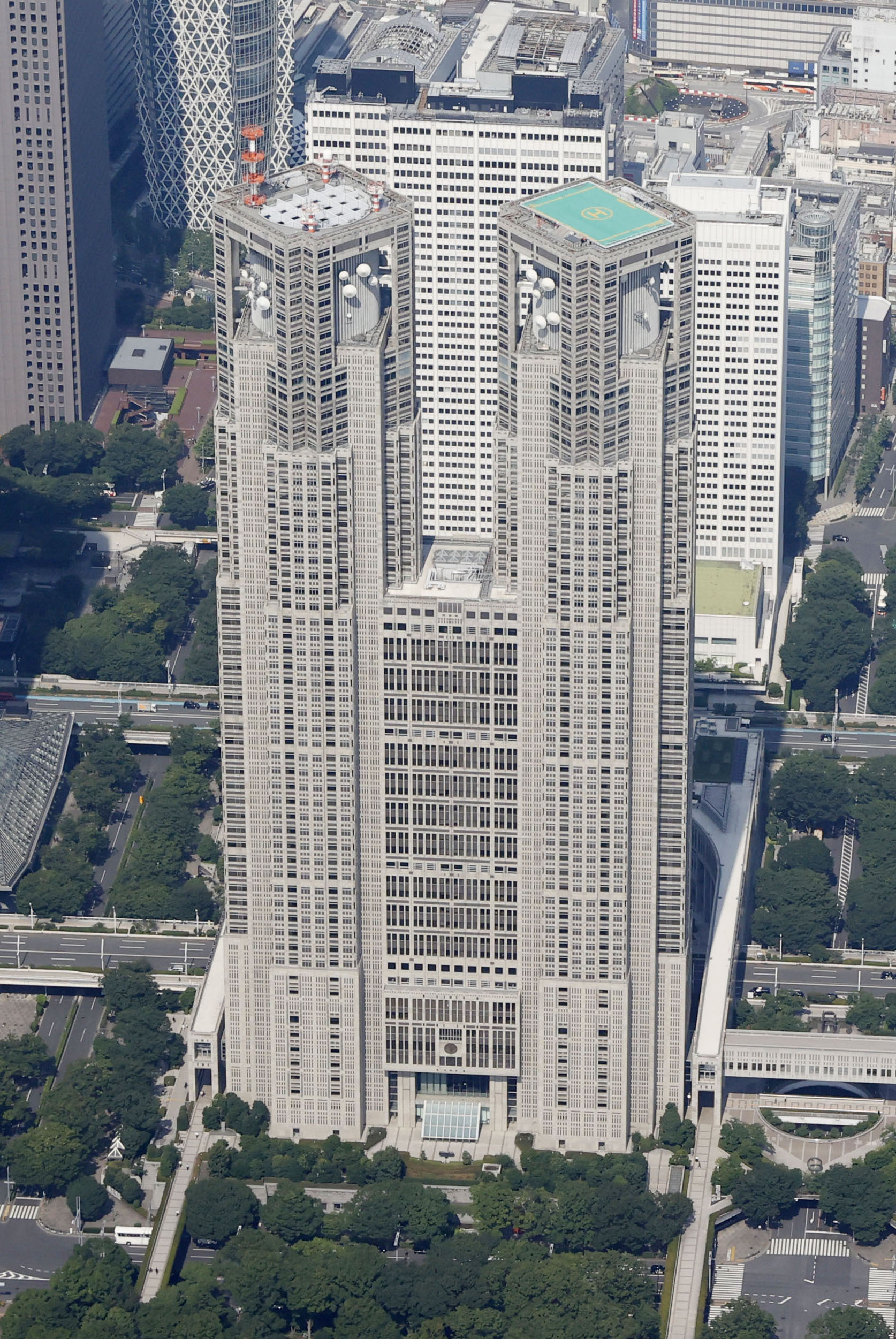 エアコン購入、都が負担減を検討　高齢・障害者世帯