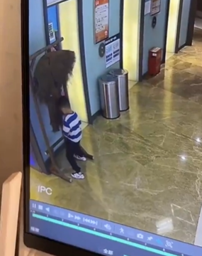 中国の子供の間ではビルを放火して遊ぶのがトレンド
